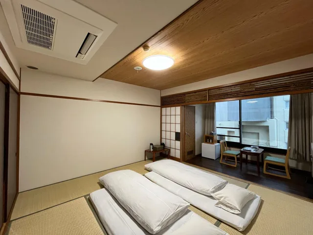 Japanese, No Bathroom، Kameya Rakan 4/10