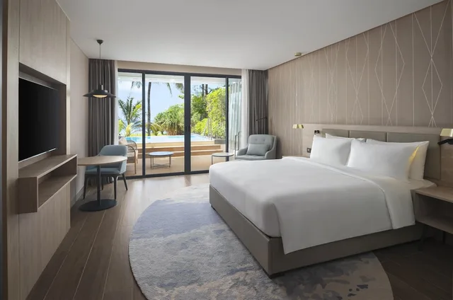 Superior, Twin Beds, with Pool, Radisson Blu Resort, Phuket Mai Khao Beach 3/10