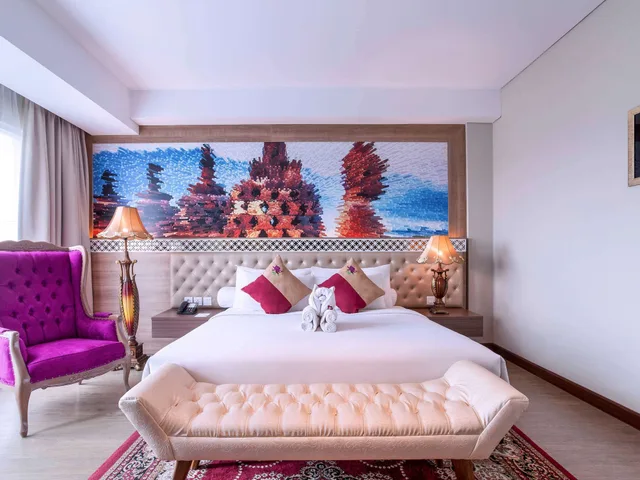 Premium, Deluxe, King Bed, Grand Mercure Yogyakarta Adi Sucipto 2/6
