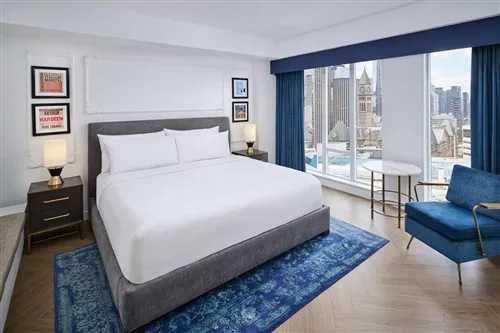 غرفة بريميير بسرير مزدوج، Pantages Hotel Downtown Toronto 1/2
