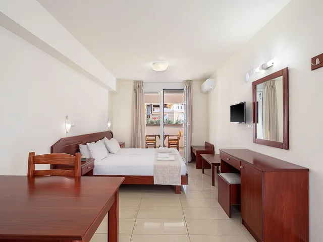 استوديو اقتصادي بسريرين منفصلين، Artemis Hotel Apartments 3/7