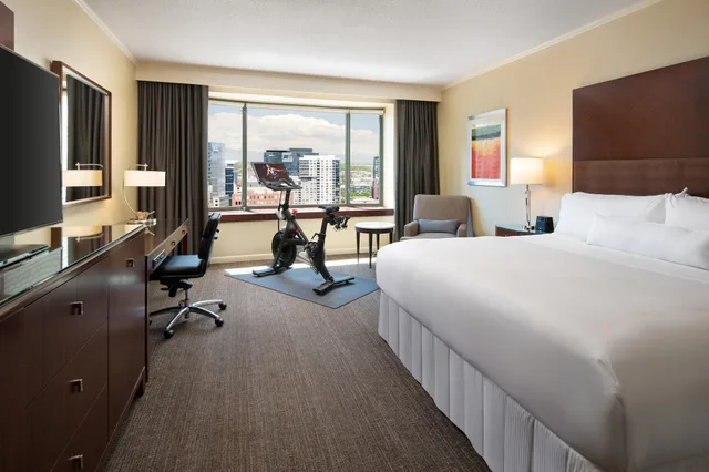 غرفة تقليدية بسرير كينج، The Westin Denver Downtown 4/8
