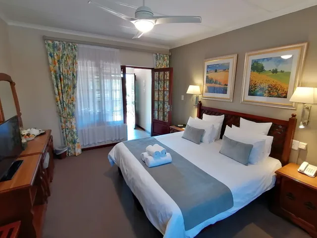 Palm Court, King Bed، Eight Bells Mountain Inn 2/4