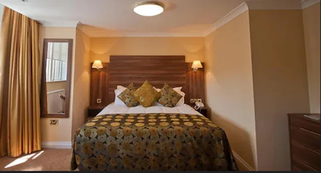 غرفة قياسية بسرير مزدوج، Adair Arms Hotel 1/4