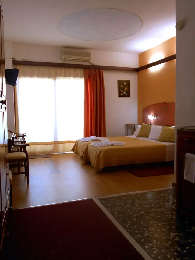 استوديو بسريرين منفصلين، Sun City 3/6