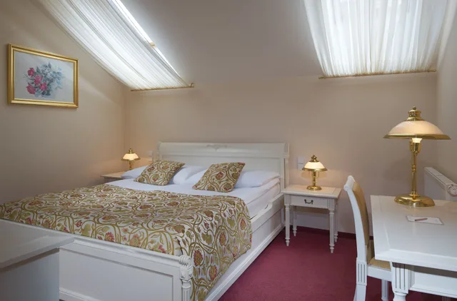 غرفة قياسية بسرير مزدوج أو سريرين منفصلين، Alqush Downtown Hotel 2/7