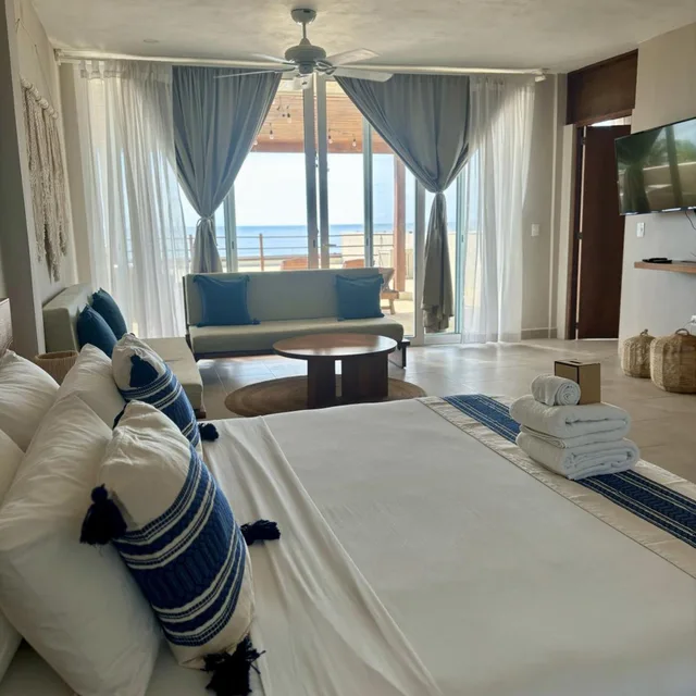 Presidential, Suite, Noah Beach Hotel and Suites 5/8