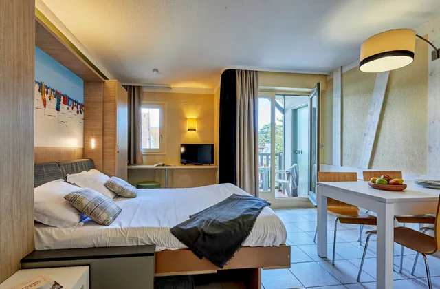 Studio, Alcove, Balcony or Terrace، PIERRE AND VACANCES RESIDENCE LES EMBRUNS(FORMERLY RESIDENCE LES EMBRUNS) 2/4