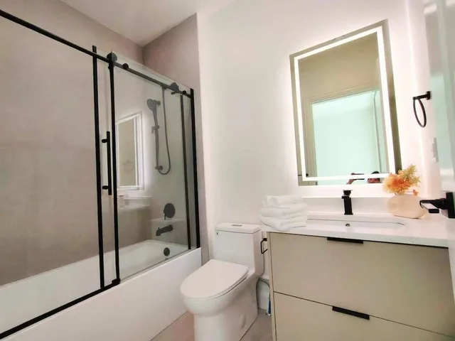 غرفة إليت بسرير كوين، Vancouver-Beijing Bed and Breakfast 8/10