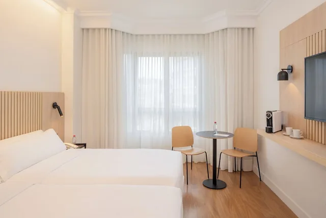 غرفة قياسية بسرير كوين، Hotel Vigo Los Galeones Affiliated By Melia 5/10