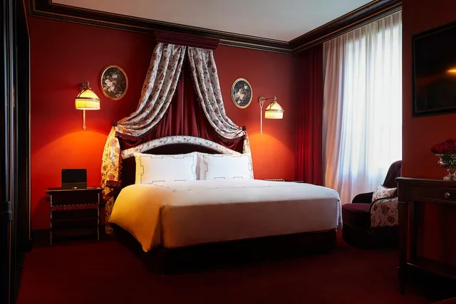 غرفة بسرير كينج بإطلالة على المدينة، L'Escape, a Luxury Collection Hotel, Seoul Myeongdong 5/10