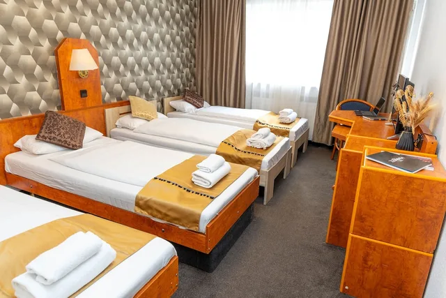 غرفة أساسية رباعية بأربعة أسرّة، Hotel Rossija 1/6