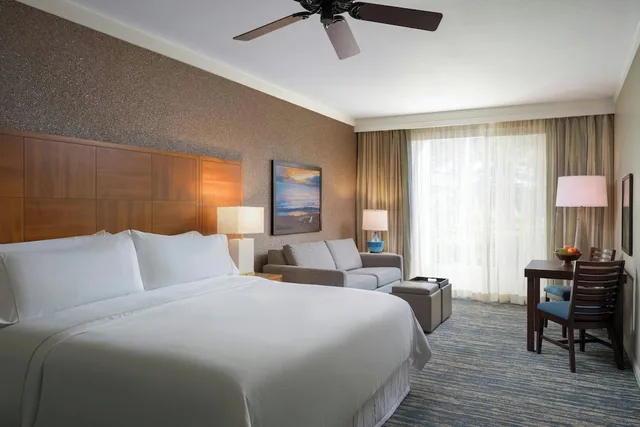 استوديو بسرير كينج بإطلالة مع أريكة، Westin Ka Anapali Ocean Resort Villas 1/3