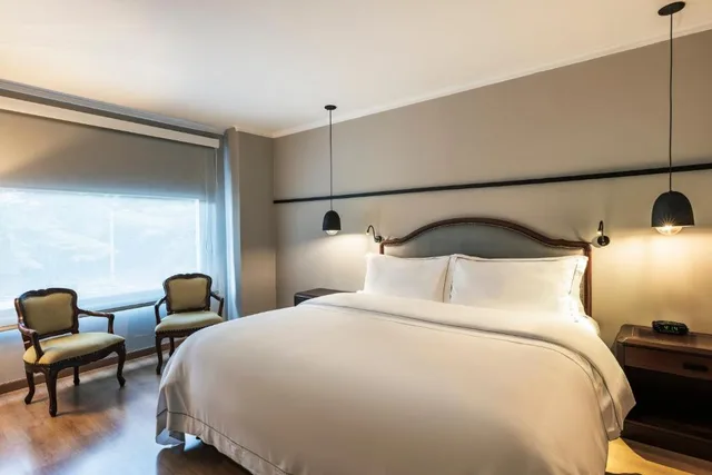 جناح جونيور بسرير كينج، Hotel Poblado Plaza 1/1