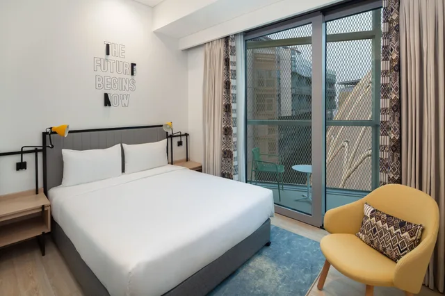 Rover, King Bed, Sofa، Rove Expo City 3/4