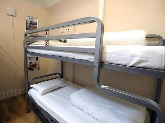سكن مشترك بأربعة أسرّة للنساء بحمام خاص، St Christopher S Inn Hostels 1/1