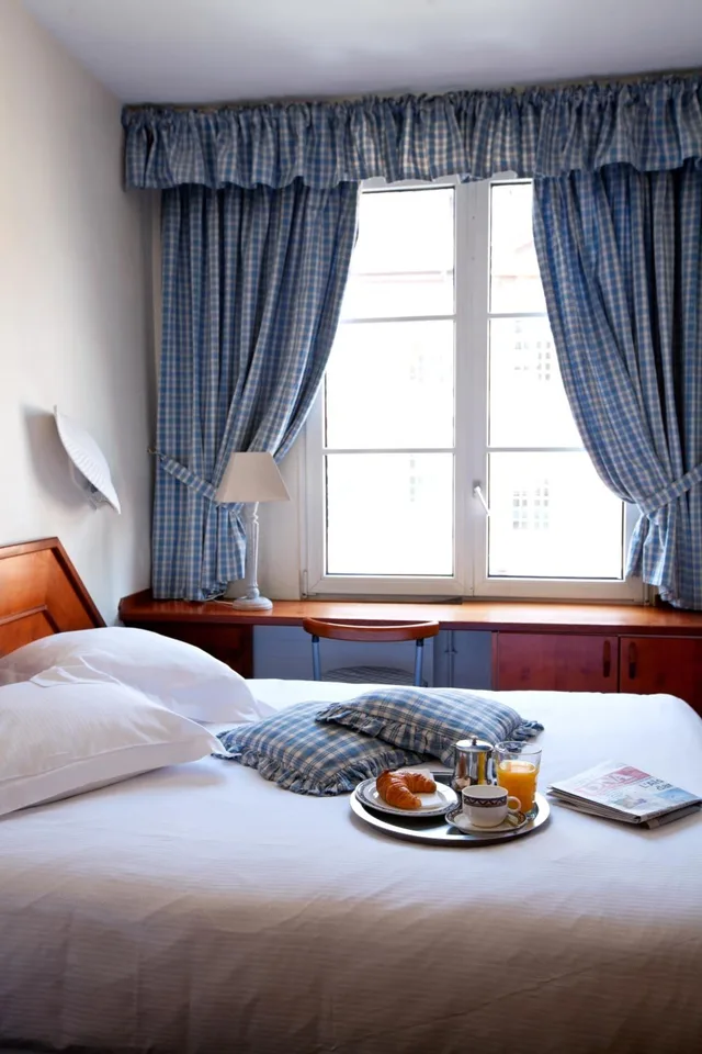 Single, French Bed، Hôtel Suisse 8/8