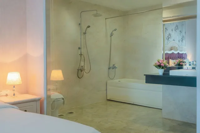 Central, Suite, King Bed، Bonjour Nha Trang Hotel 9/10