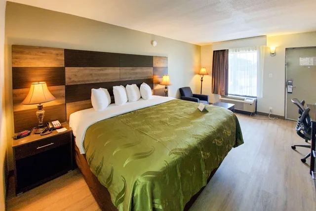 غرفة بسرير كينج، Quality Inn Panama City North 4/6