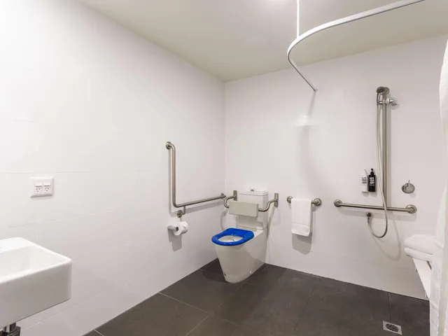 غرفة بسرير كينج لذوي الإعاقة، ibis Styles Hobart 6/7