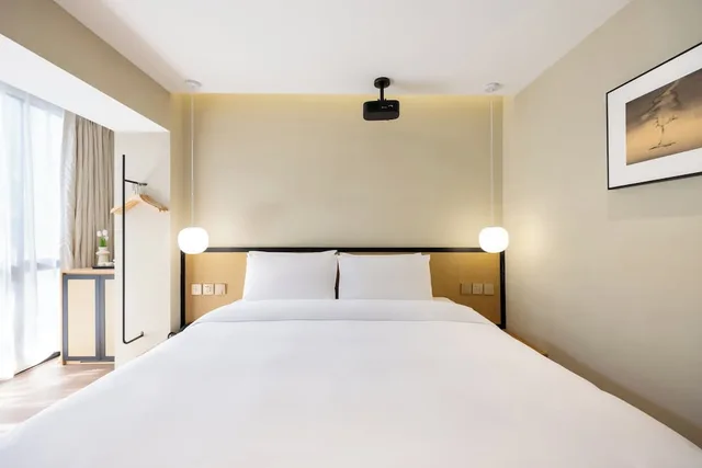 غرفة قياسية بسرير كوين لذوي الإعاقة، Beijing Aaliyah Wang Fu Jing Forbodden City Boutique Hotel 1/4