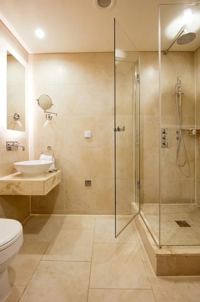 Heritage, Grand, Suite, King Bed, The Grand York 4/13