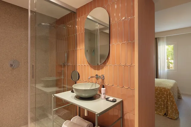 2 Bedrooms, Aura, Villa, Twin Beds, Queen Bed, Sea View, Sofa، Inturotel Esmeralda Villas 5/9