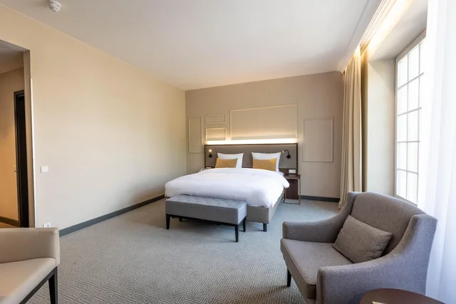 Elegant, King Bed، Parkhotel Kurhaus Bad Kreuznach 4/10