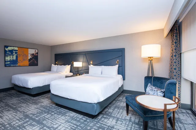 غرفة بريميوم بسرير مزدوج أو سريرين منفصلين، Crowne Plaza Hotel Providence Warwick 1/1