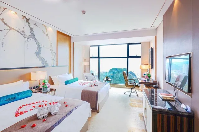 غرفة ديلوكس بسريرين منفصلين، Argyle Hotel Xingyi 1/1
