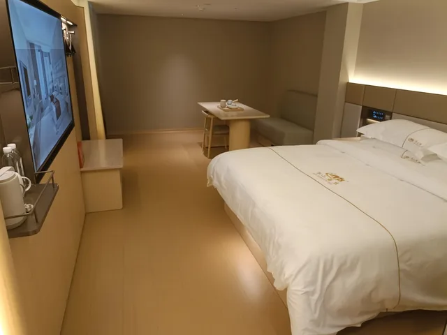 غرفة قياسية ثلاثية بثلاثة أسرّة، Junshan Hotel 6/10