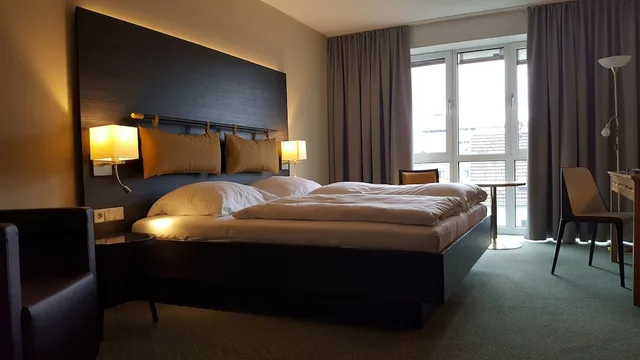 غرفة كومفورت بسرير كوين، Erikson Hotel 2/10
