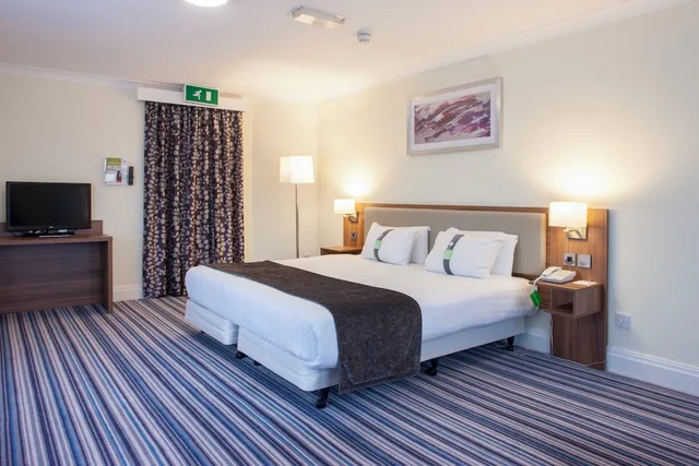 جناح بسرير كينج بشرفة، Holiday Inn Norwich North Hotel 3/5