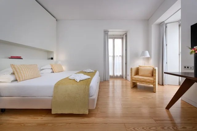 Inspira, Suite, Double Bed, Sofa, Inspira Liberdade Boutique Hotel 1/10