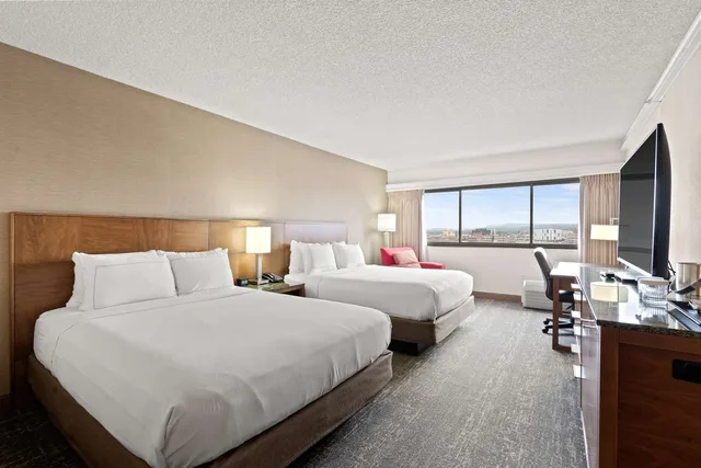 Room, 2 Queen Beds, Skyline View, High Floor، DoubleTree by Hilton Hotel Spokane City Center 1/5