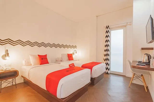Reddoorz, Suite, Twin Beds، RedDoorz Premium @ Hotel Hebat 3/10
