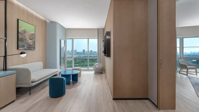 جناح بسرير فردي بإطلالة على البحيرة بغرفة نوم واحدة، EVEN Hotel Yinchuan Yuehai by IHG 2/4