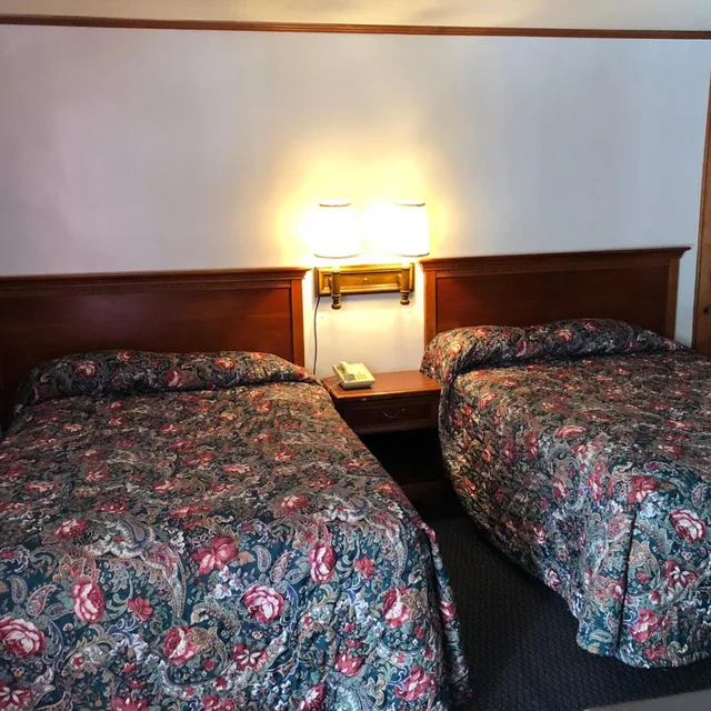 غرفة بسريرين مزدوجين، Sun 'n Snow Motel 9/9