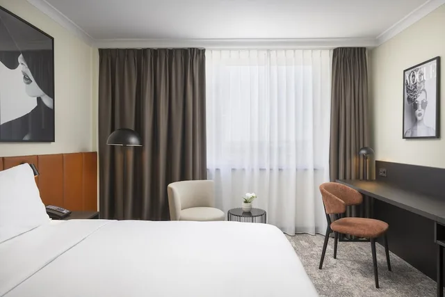 غرفة قياسية بسرير كوين، Hilton Duesseldorf 5/10