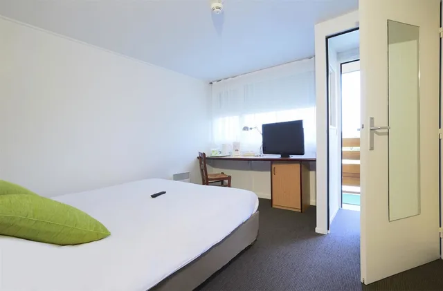 Superior, King Bed, Campanile Lille Ouest Lomme 2/10