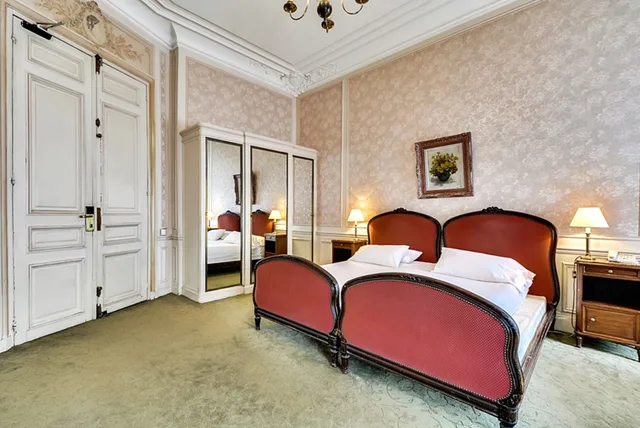غرفة كلاسيكية بسرير مزدوج أو سريرين منفصلين، Normandy Hotel Paris - Saint-Honore 1/4