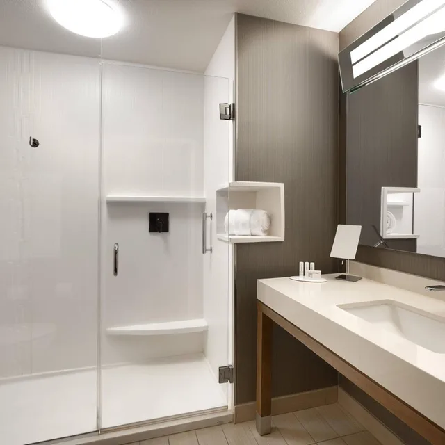 غرفة كبيرة بسريرين كوين مع أريكة، Courtyard Cedar City 3/3