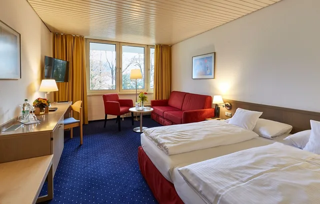 Room, Double Bed, Sofa, Hotel Bayern Vital 1/1