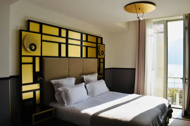 غرفة ديلوكس بسرير مزدوج بإطلالة على البحر، Hotel Les Roches Blanches 1/5