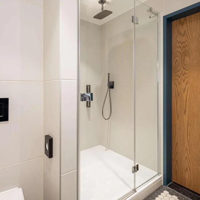 غرفة ديلوكس بسرير فردي، The Gantry London, Curio Collection by Hilton 7/8