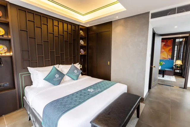 جناح عائلي، White Lotus hotel Hue 2/10