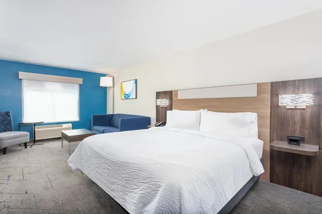 غرفة قياسية بسرير كوين، Holiday Inn Express Hotel And Suites Lancaster 3/10