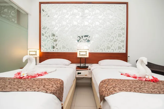 Standard, Queen Bed, Samsara Inn 7/8