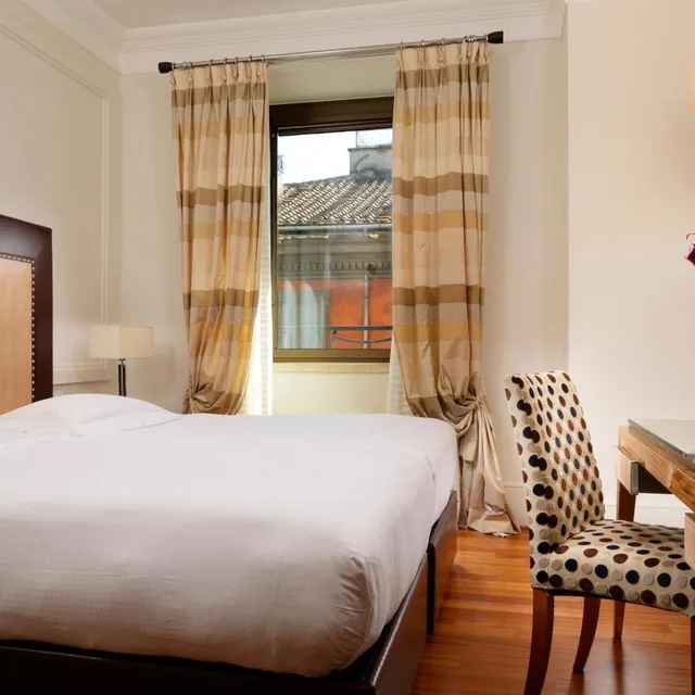 Classic, King Bed, UNAHOTELS Deco Roma 1/4