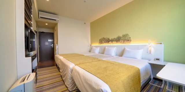 Room, Triple, Twin Beds, Murphy Bed، OURS INN HANKYU 3/7